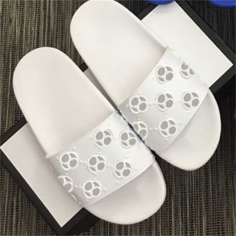 Classical Holes Rubber Slides Sandals Men Women Slipper Fashion Beach Flip Flops Flat Non-Slip Bottom Designer Slippers with Box EU35-46, Color 1
Classical Holes Rubber Slides Sandals Men Women Slipper Fashion Beach Flip Flops Flat Non-Slip Bottom Designer Slippers with Box EU35-46, Color 1