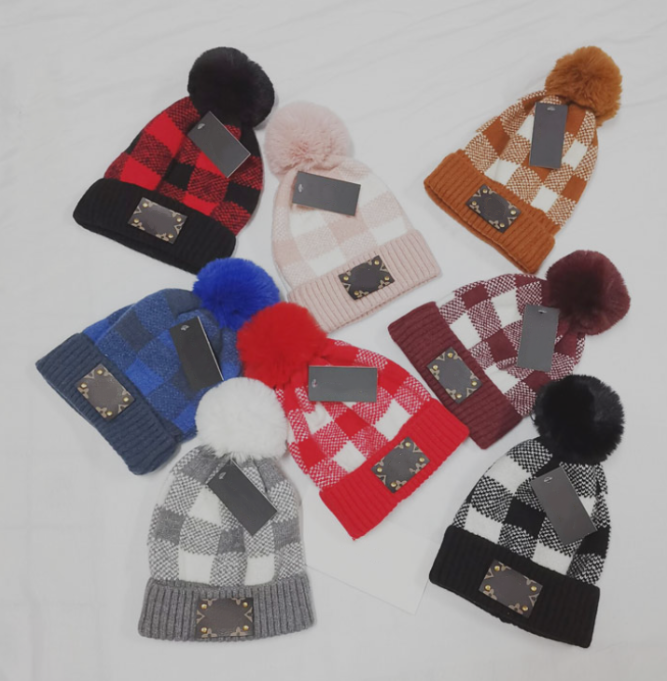Designer Fashion Winter Fur Ball Hat Riding Patchwork Knitting Windproof Warm Pullover Cap
Designer Fashion Winter Fur Ball Hat Riding Patchwork Knitting Windproof Warm Pullover Cap