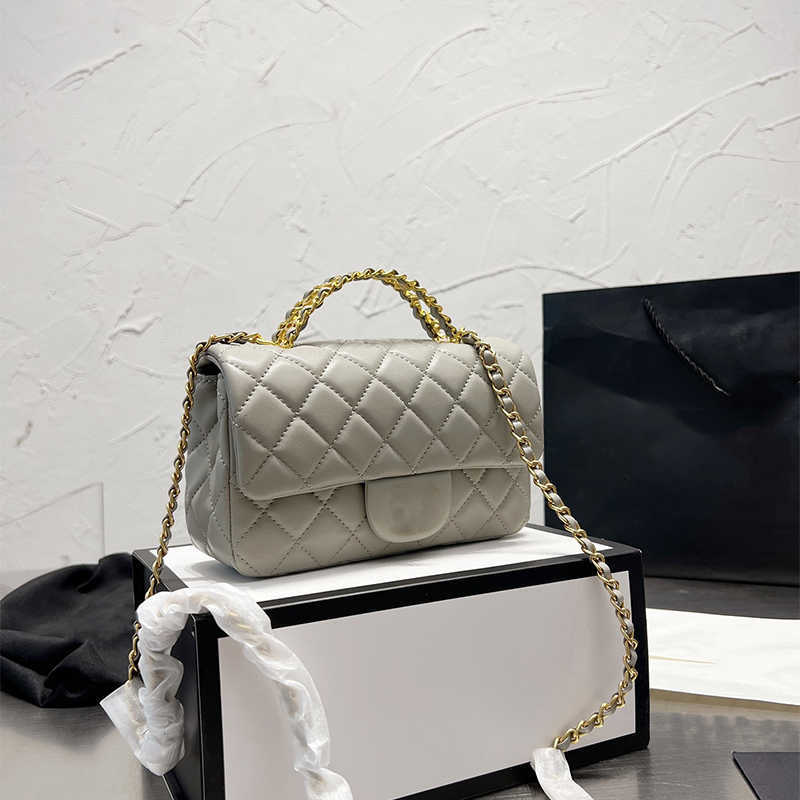 Top Fashion Flip Tote Bag Caviar Leather High Quality With Handle Chain Designer Bags Women shoulder Crossbody Quality Handbags Luxury, Grey
Top Fashion Flip Tote Bag Caviar Leather High Quality With Handle Chain Designer Bags Women shoulder Crossbody Quality Handbags Luxury, Grey