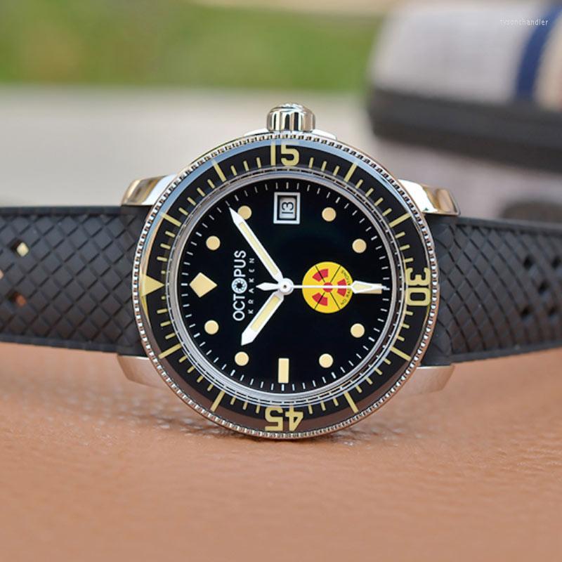 Wristwatches Men Vintage Mechanical Luxury Sapphire Glass 40mm Black Dial Stainless Steel 300M PT5000 Automatic Business Watch, Model 2
Wristwatches Men Vintage Mechanical Luxury Sapphire Glass 40mm Black Dial Stainless Steel 300M PT5000 Automatic Business Watch, Model 2