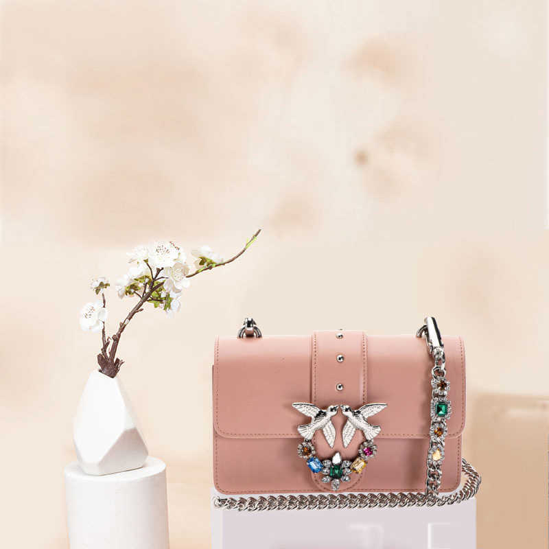 Designer Shoulder Bag pinkos handbag New Fashion Summer Versatile Small Women's Crossbody Texture Popular Chain Swallow, Light green
Designer Shoulder Bag pinkos handbag New Fashion Summer Versatile Small Women's Crossbody Texture Popular Chain Swallow, Light green