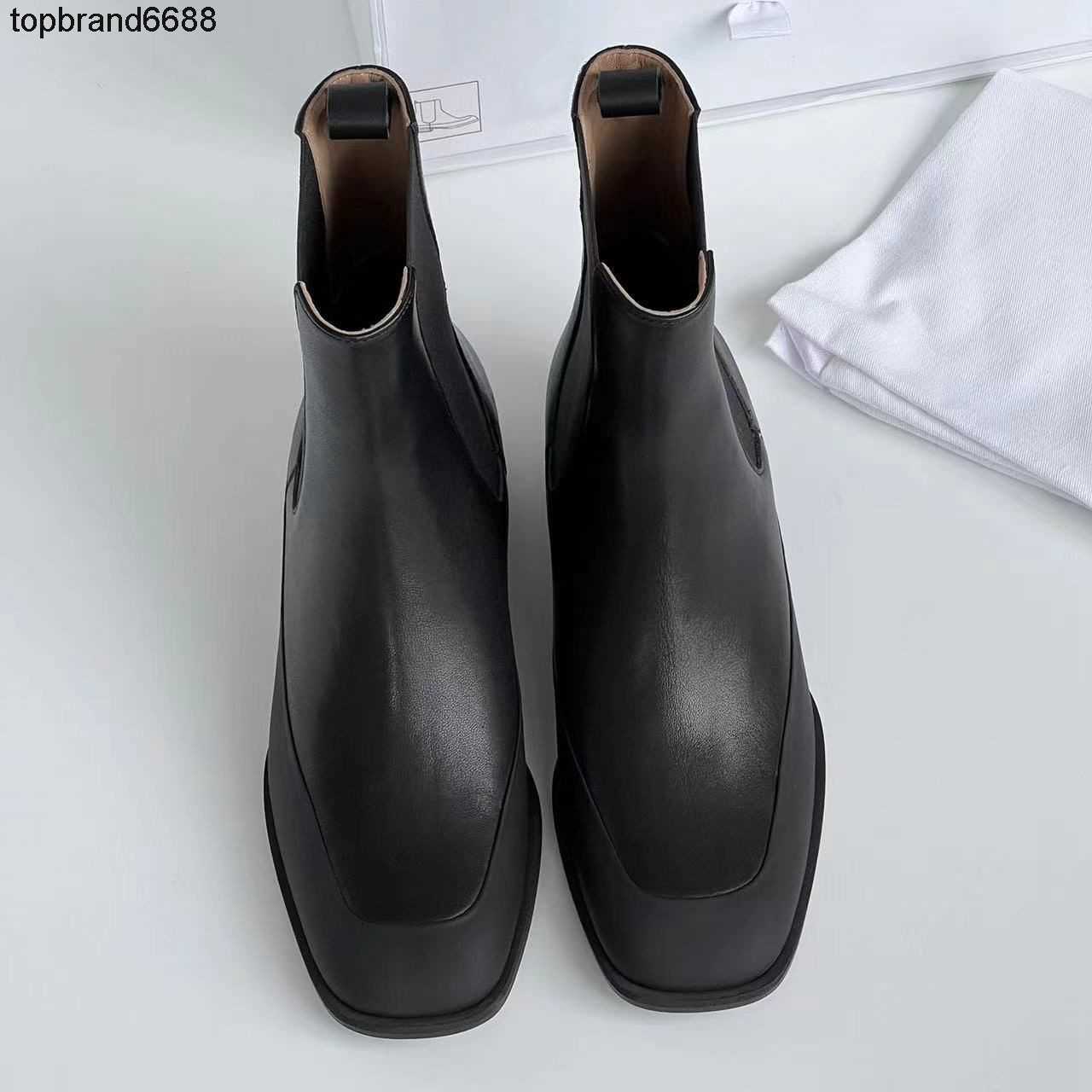 Dress Shoes Autumn and Winter 2022 New The Row Square Short Boots Women Designers Rois Leather Coarse Heel Single Boots Size 34-39, Black
Dress Shoes Autumn and Winter 2022 New The Row Square Short Boots Women Designers Rois Leather Coarse Heel Single Boots Size 34-39, Black