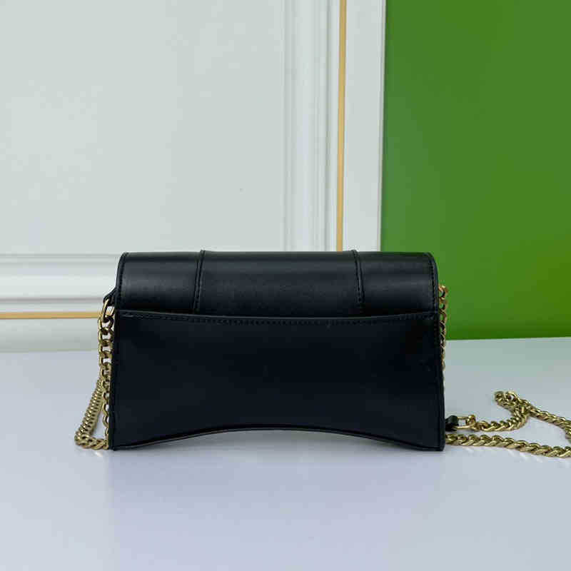 Black Ladies Messenger Bags Designer Handbags Bag Women Crossbody Bags Fashion Purses Shoulderbag Handbag 221128, B31(gold logo) 
Black Ladies Messenger Bags Designer Handbags Bag Women Crossbody Bags Fashion Purses Shoulderbag Handbag 221128, B31(gold logo)