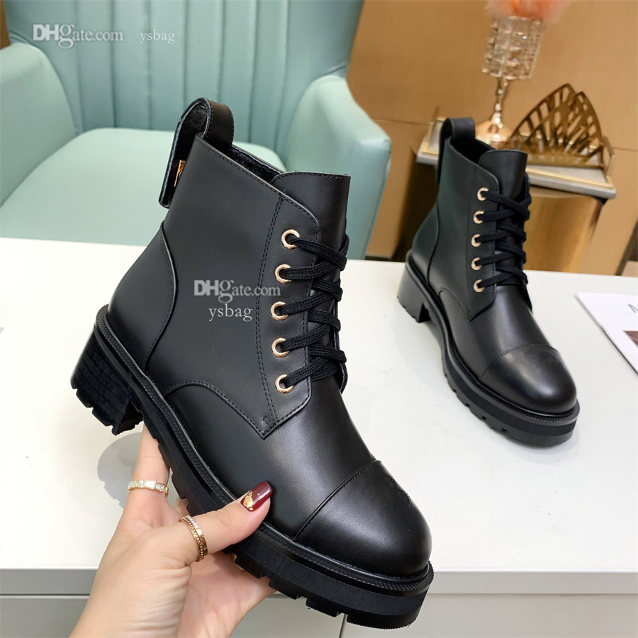 Designer CCs Ankle Boots Fashion Leather Booties Women Winter Channel Boot Shoes Letters Woman dfggvb, 1-
Designer CCs Ankle Boots Fashion Leather Booties Women Winter Channel Boot Shoes Letters Woman dfggvb, 1-