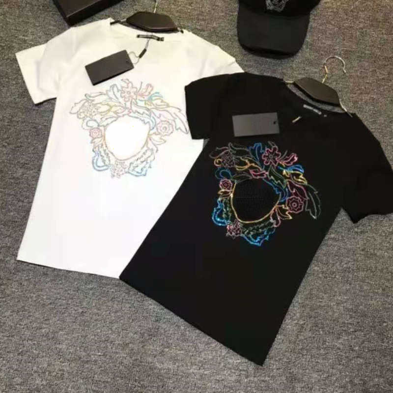Hot Drill short sleeve t shirt mens sweatshirt vers designer t shirt medusa embroidery pullover teewomen fashion Hip Hop T-shirt, White
Hot Drill short sleeve t shirt mens sweatshirt vers designer t shirt medusa embroidery pullover teewomen fashion Hip Hop T-shirt, White