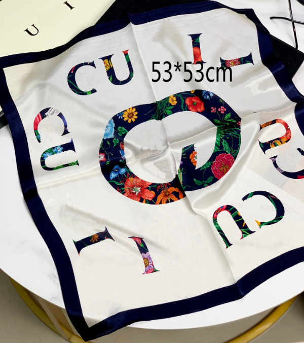 12 1style Silk Scarf Head Scarfs For Women Winter Luxurious Scarf High End Classic Letter pattern Designer shawl Scarves New Gift Easy to match Soft Touch Above
12 1style Silk Scarf Head Scarfs For Women Winter Luxurious Scarf High End Classic Letter pattern Designer shawl Scarves New Gift Easy to match Soft Touch Above