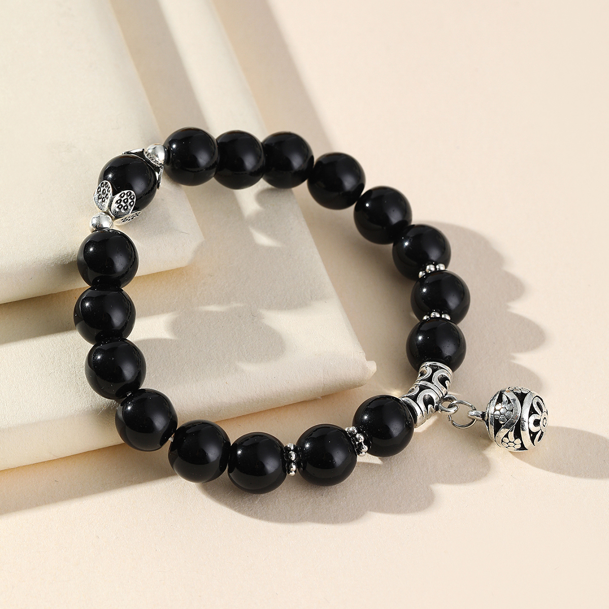 2022 Jewelry Bracelets Chain Korean Version Of The Wind Obsidian Bracelet Single Loop Hollowed-out Ball Retro Jewelry Black Gold
2022 Jewelry Bracelets Chain Korean Version Of The Wind Obsidian Bracelet Single Loop Hollowed-out Ball Retro Jewelry Black Gold