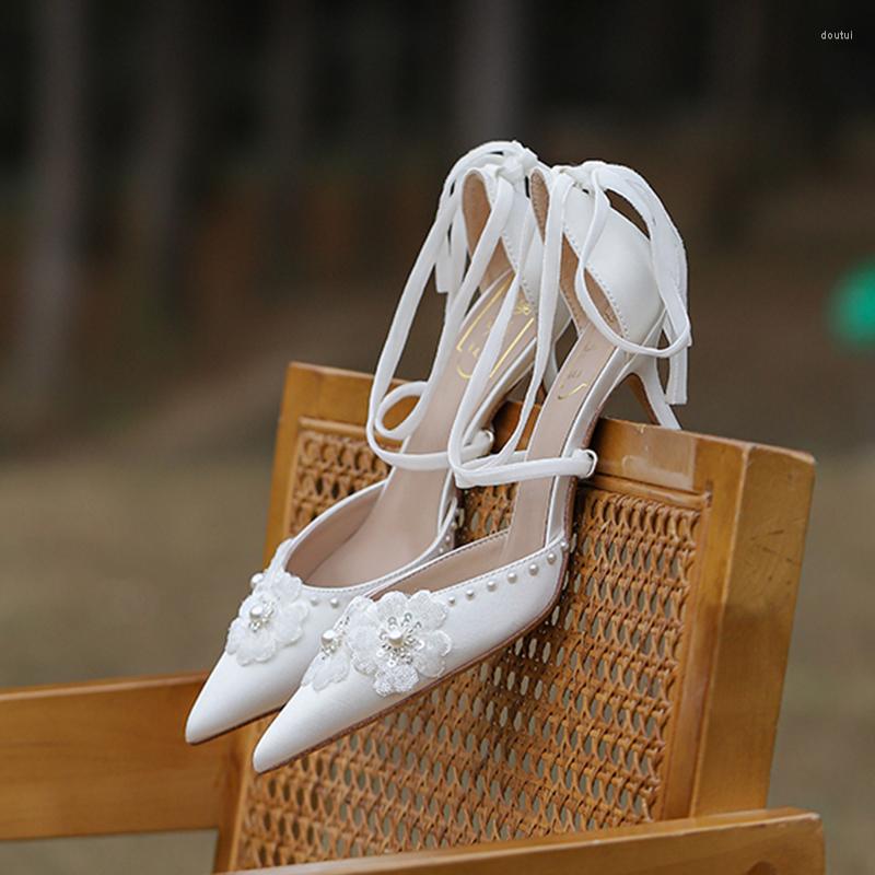 Dress Shoes Spring And Summer Pointed Toe Pearl Flower Sandals Strap Stiletto High-heeled Silk Bridal Wedding Small Size Women's, Heel height 8 cm
Dress Shoes Spring And Summer Pointed Toe Pearl Flower Sandals Strap Stiletto High-heeled Silk Bridal Wedding Small Size Women's, Heel height 8 cm