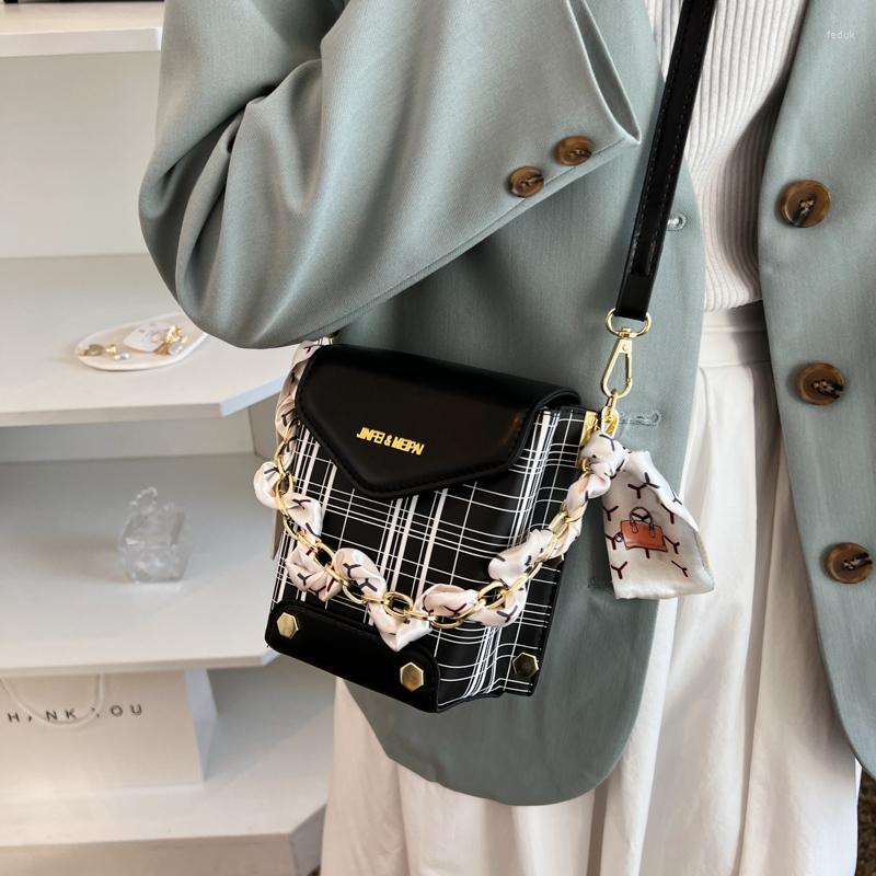 Waist Bags Fashion Women Pattern Shoulder Bag Hardware Chain Strap Color Block Messenger Handbag Composite Crossbody, Beige
Waist Bags Fashion Women Pattern Shoulder Bag Hardware Chain Strap Color Block Messenger Handbag Composite Crossbody, Beige