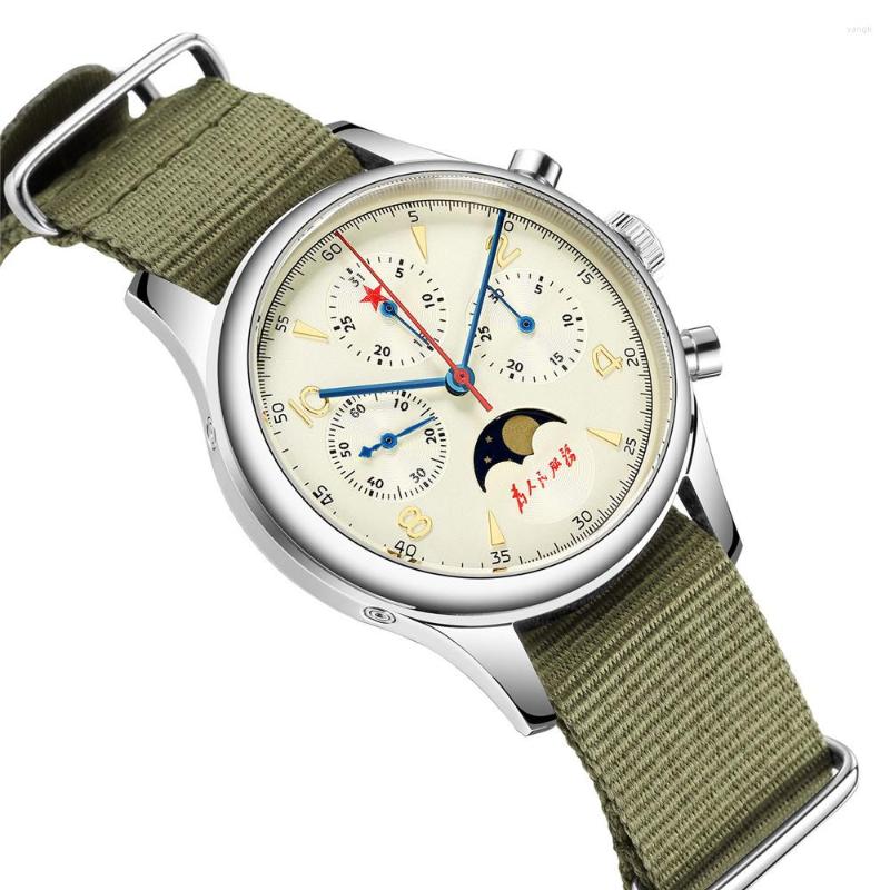 Wristwatches SEAKOSS Seagull Movement 1963 40mm Watch Men's Mechanical Wristwatch Vintage Waterproof Stainless Steel Chronograph, 40mm moon phase 1963
Wristwatches SEAKOSS Seagull Movement 1963 40mm Watch Men's Mechanical Wristwatch Vintage Waterproof Stainless Steel Chronograph, 40mm moon phase 1963