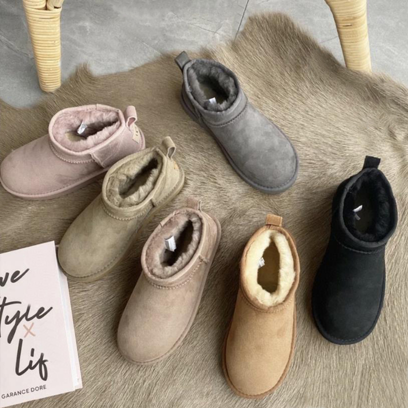 New Australia Classic Ultra Mini Slouchy Slipper Boots Booties Grey Chocolate black chestnut pink Reindeer brown metallic brown Comfort Winter Fall Designer Ankle, Shoe box
New Australia Classic Ultra Mini Slouchy Slipper Boots Booties Grey Chocolate black chestnut pink Reindeer brown metallic brown Comfort Winter Fall Designer Ankle, Shoe box