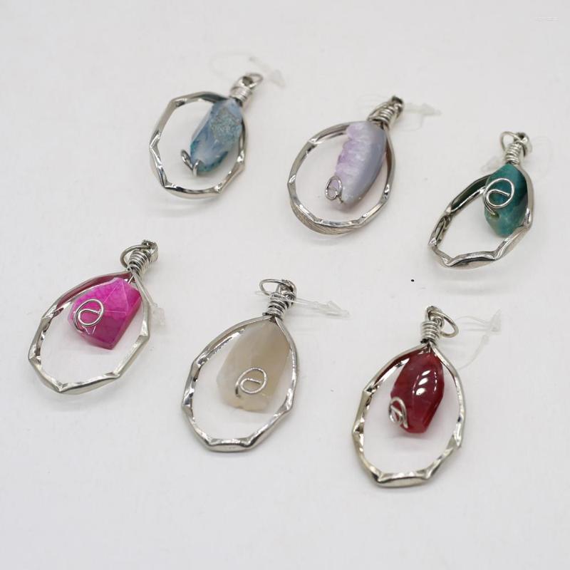 Pendant Necklaces Wholesale 10Pcs Natural Sem Stone Dragon Pattern Agate Multicolor MakingDIY Necklace Earrings Jewelry Gift
Pendant Necklaces Wholesale 10Pcs Natural Sem Stone Dragon Pattern Agate Multicolor MakingDIY Necklace Earrings Jewelry Gift