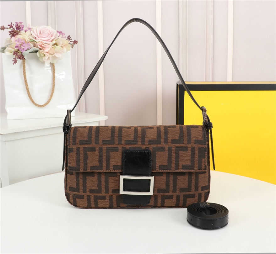 Cosmetic Bags Cases 2022 Wholesale canvas hobo for womens shoulder bag for women Chest pack lady Tote chains handbags presbyopic purse messenger bag, Brown
Cosmetic Bags Cases 2022 Wholesale canvas hobo for womens shoulder bag for women Chest pack lady Tote chains handbags presbyopic purse messenger bag, Brown