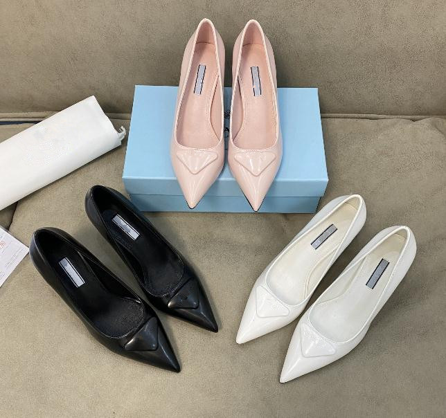 Designer high heels shoes women's triangle new style simple fashion ladies dinner black sexy female commuter leather High-Heeled shoes with box
Designer high heels shoes women's triangle new style simple fashion ladies dinner black sexy female commuter leather High-Heeled shoes with box