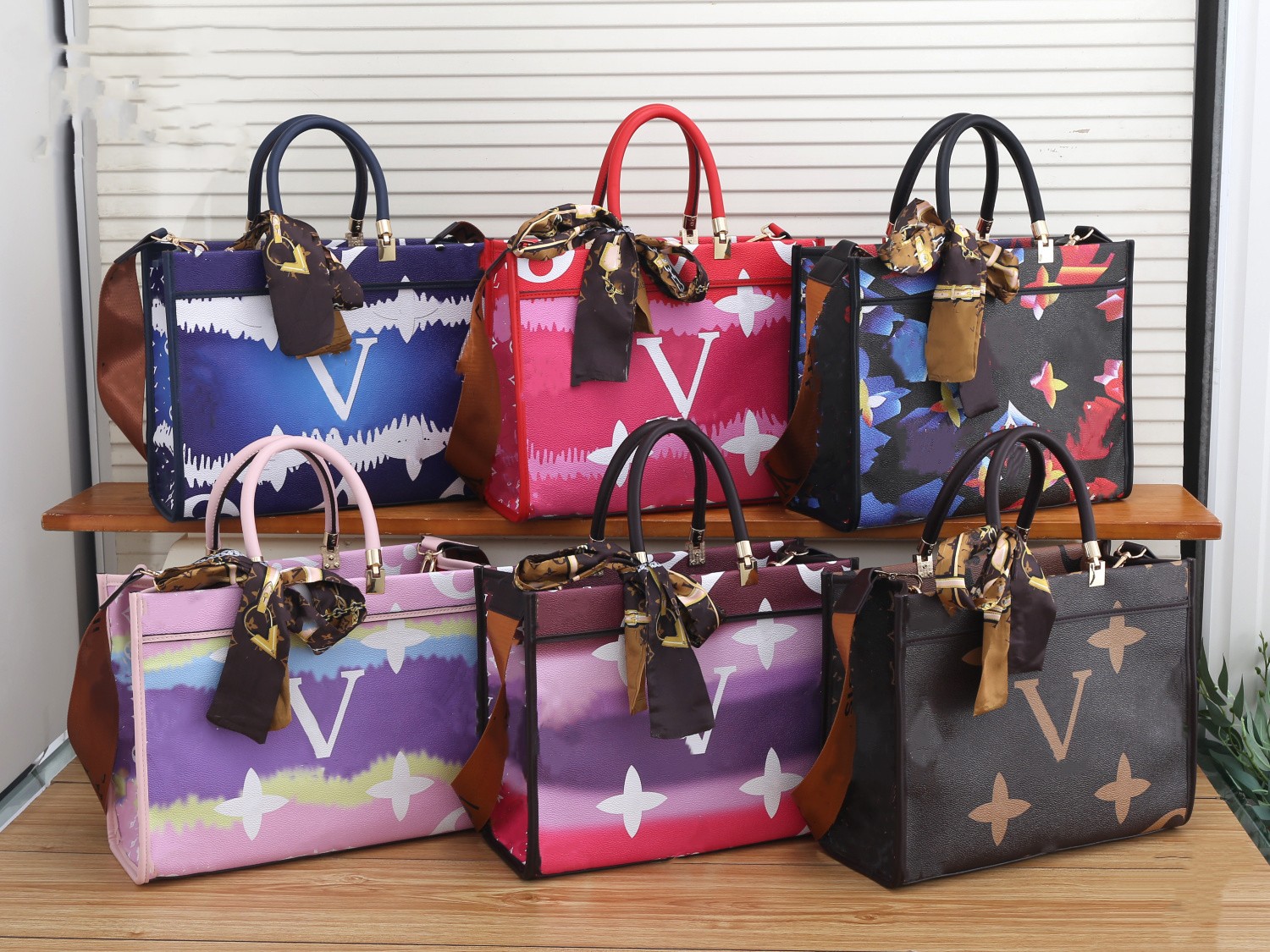 CC Fashion Handbag Designer Bags Onthego MM Tote Bag Sunrise Pastel Monograms Tie Dye Handbags Luxury Summer Multicolor Shopping bag
CC Fashion Handbag Designer Bags Onthego MM Tote Bag Sunrise Pastel Monograms Tie Dye Handbags Luxury Summer Multicolor Shopping bag