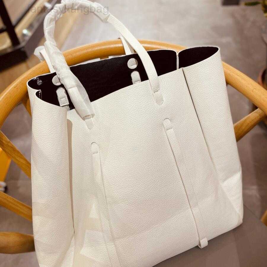 designer bag Paris letters bag women handbags leather shoulder bags designers classic totes Balencaigaity SARE 
designer bag Paris letters bag women handbags leather shoulder bags designers classic totes Balencaigaity SARE