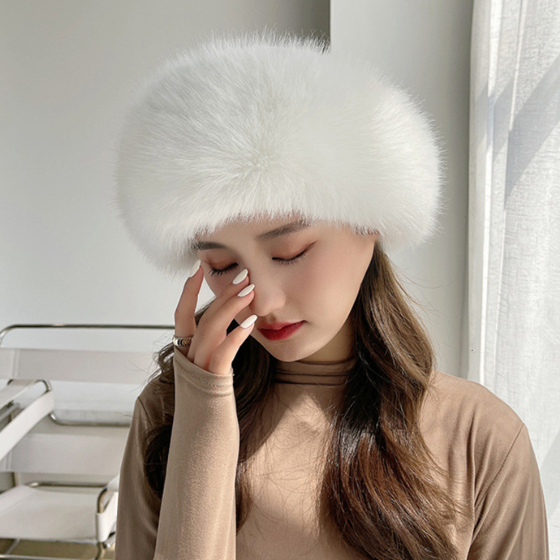 Trapper Hats HT4003 Fur Women Warm Snow Ski Cap Female Faux Bomber Lady Windproof Winter for Russian Ushanka 221129