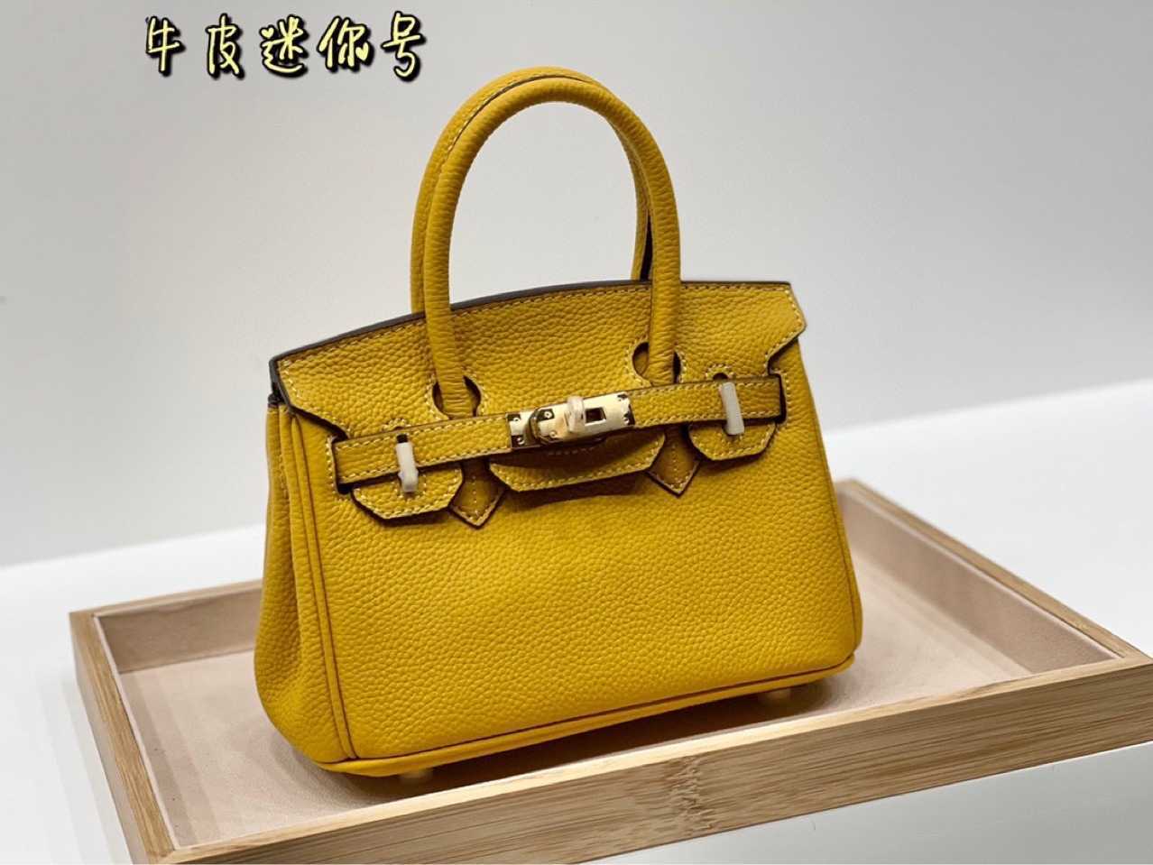Designer Bags Hem Handbags Women Cluth Fashion 2022 First Layer Cowhide Litchi Grain Women's Handbag Bag Togo Leather Pu Luxury Fqyo Mess, White5
Designer Bags Hem Handbags Women Cluth Fashion 2022 First Layer Cowhide Litchi Grain Women's Handbag Bag Togo Leather Pu Luxury Fqyo Mess, White5