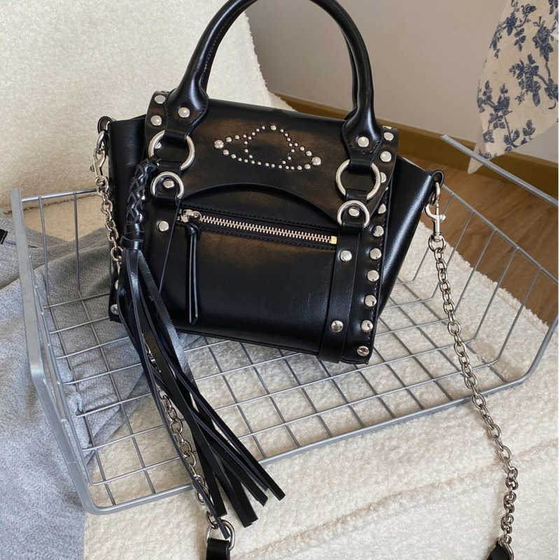 vivian High version handbag vivi designer totes fashion rivet shoulder crossbody bags black leather tote bag lady small purse CT7W
vivian High version handbag vivi designer totes fashion rivet shoulder crossbody bags black leather tote bag lady small purse CT7W
