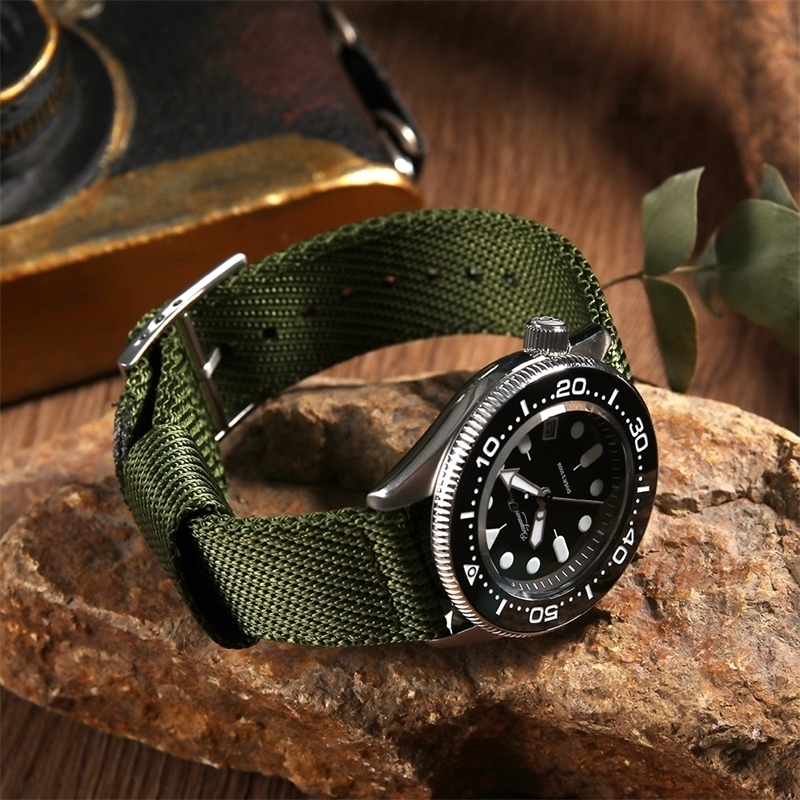 Wristwatches Escapement TimeQuartz 2S60 Movement Diver Water Sapphire Ceramic Bezel BGW9 300M Waterproof The battery lasts for ten years 221128