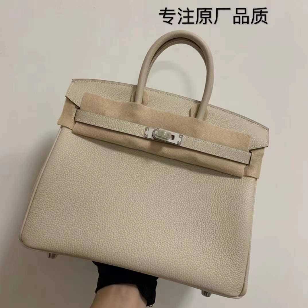 Designer Bags Hem Handbags Women Cluth Fashion 2022 Family Women's Togo Semi Manual Wax Line Single Shoulder Messenger Leather Pu Luxury, Elephant gray
Designer Bags Hem Handbags Women Cluth Fashion 2022 Family Women's Togo Semi Manual Wax Line Single Shoulder Messenger Leather Pu Luxury, Elephant gray