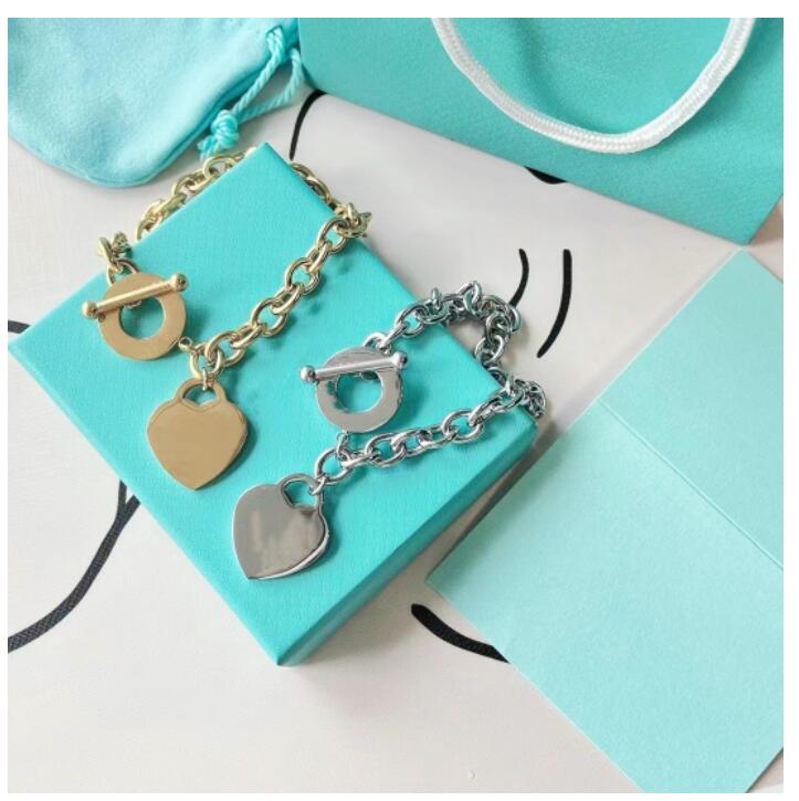Luxury Designer Sterling Silver Heart Bangle Bracelet Necklace Set Shape Original Fashion Classic Bracelet Women Jewelry
Luxury Designer Sterling Silver Heart Bangle Bracelet Necklace Set Shape Original Fashion Classic Bracelet Women Jewelry