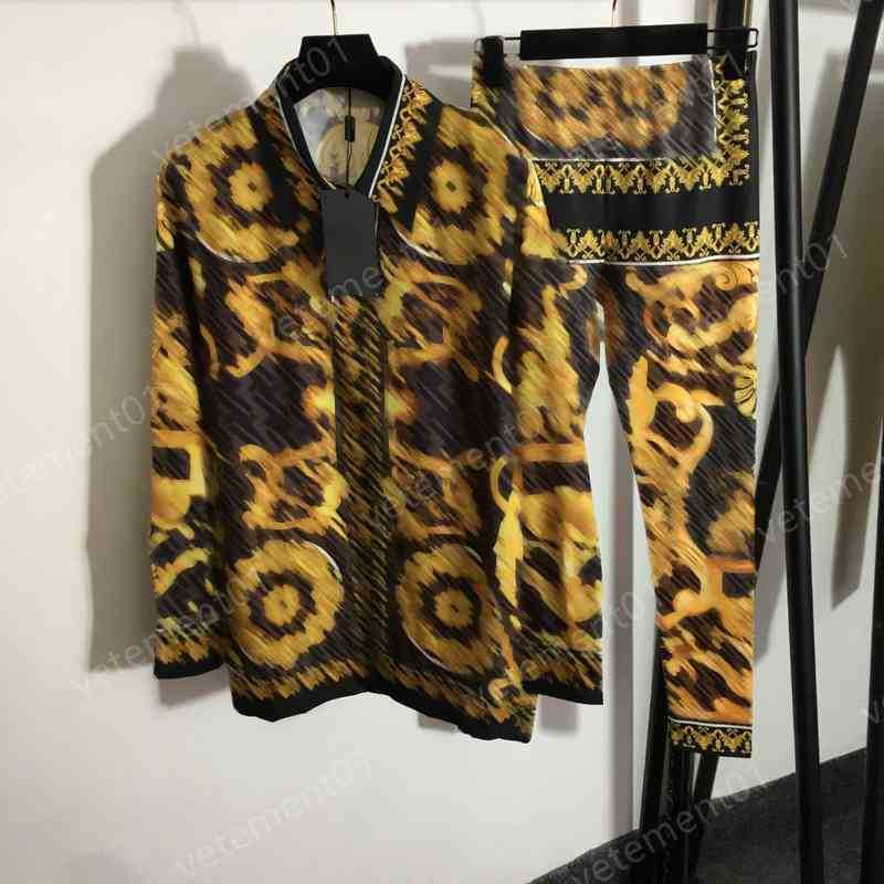 Luxury Womens Two Piece Pants Letter Retro Pattern Print Long-sleeved Shirt And Stretch Leggings Joint 2 piece Sets Tracksuit Stylist Women Designer Clothing 0912
Luxury Womens Two Piece Pants Letter Retro Pattern Print Long-sleeved Shirt And Stretch Leggings Joint 2 piece Sets Tracksuit Stylist Women Designer Clothing 0912