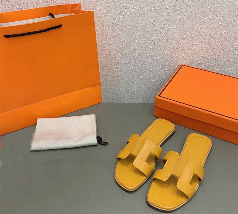 2022 Designer Women H Sandals Fashion Leather Slippers Summer Flat Oran Slides Ladies Beach Sandal Party Wedding Slipper With Box 35-40, 19
2022 Designer Women H Sandals Fashion Leather Slippers Summer Flat Oran Slides Ladies Beach Sandal Party Wedding Slipper With Box 35-40, 19