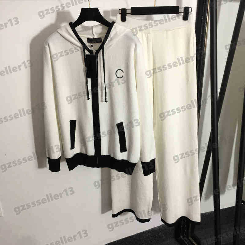 Women Outfit CNL Knitted Designer Tracksuits Jogging Suit Fashion Graphic Logo Embroidery Hooded Cardigan Jacket And High Waist Pants 2 Piece Sets
Women Outfit CNL Knitted Designer Tracksuits Jogging Suit Fashion Graphic Logo Embroidery Hooded Cardigan Jacket And High Waist Pants 2 Piece Sets