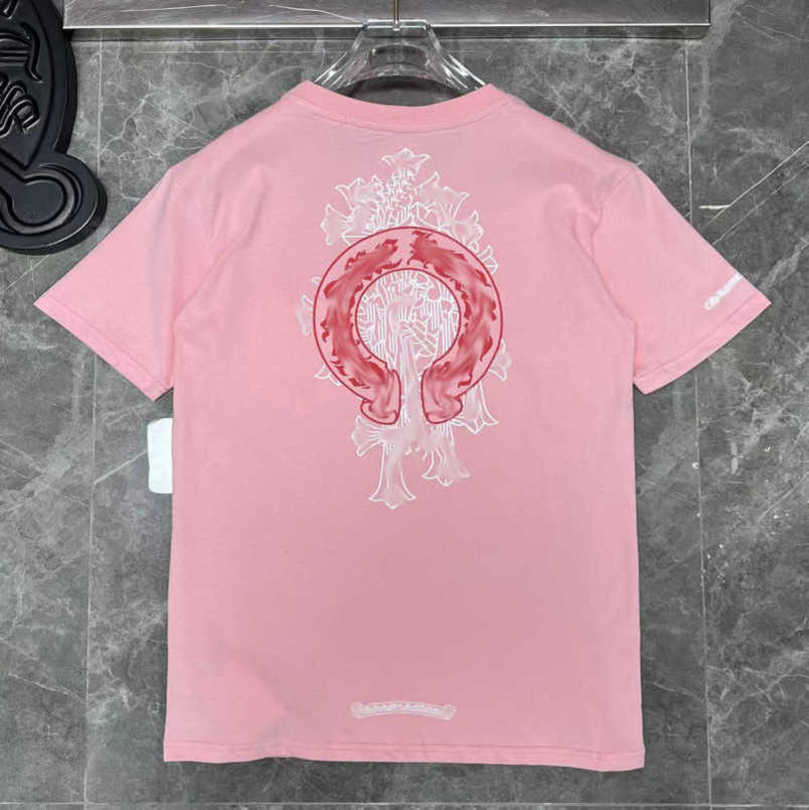 Classic Luxury Women' t Shirt Brand Tops Tees Men Women Sanskrit Letter Short Sleeve Horseshoe Couple T-shirts Designer Polos Tshirts Cross Unisex Tee 1zv0
Classic Luxury Women' t Shirt Brand Tops Tees Men Women Sanskrit Letter Short Sleeve Horseshoe Couple T-shirts Designer Polos Tshirts Cross Unisex Tee 1zv0