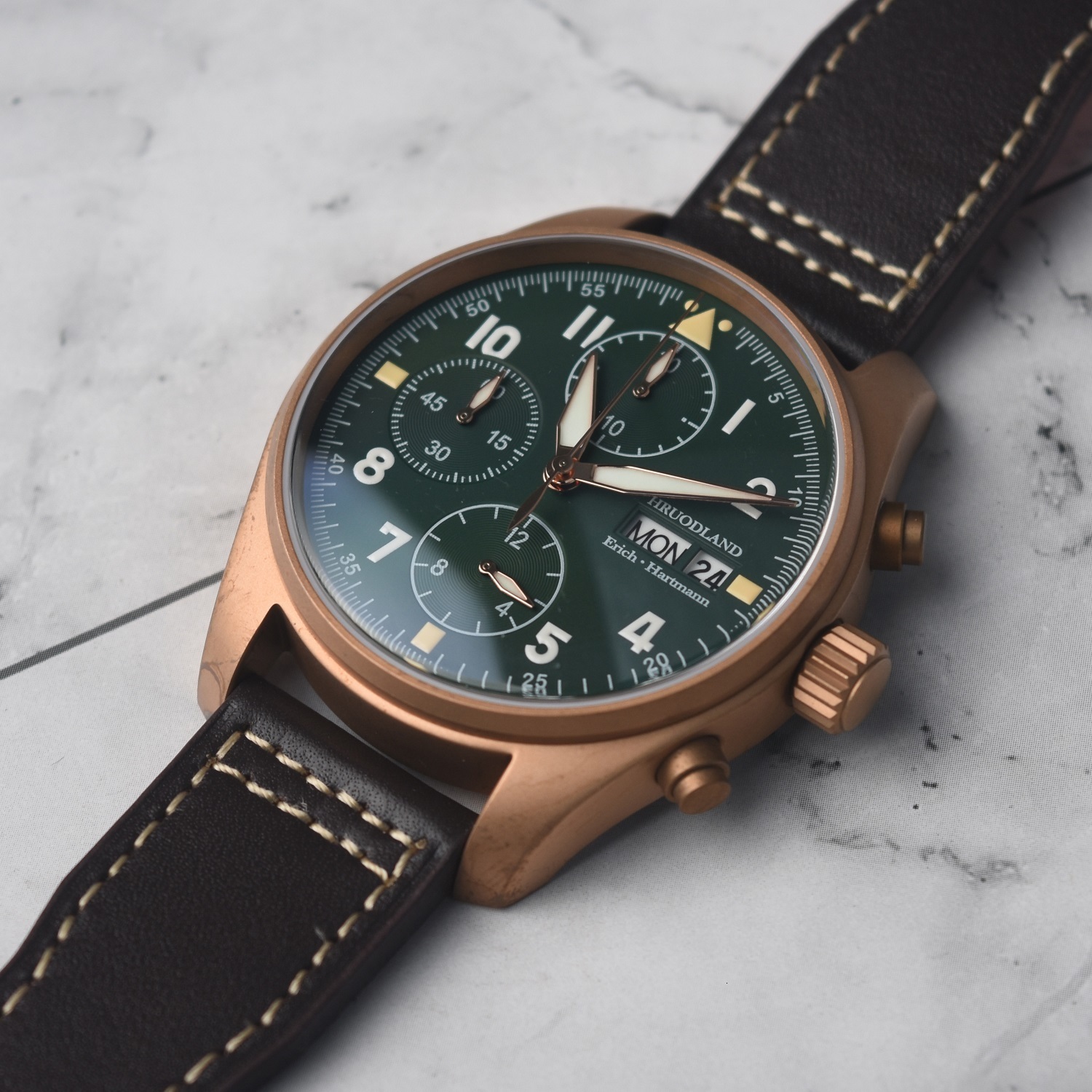 Wristwatches Hruodland Bronze Chronograph Quartz Pilot Watch for Men Double Luminous Sapphire Crystal 100m Water Resistant Retro Military 221128
