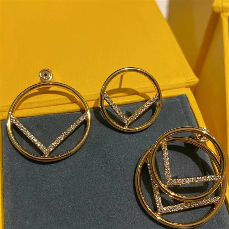 Big Circle Ear Studs Golden Brand Designer Women Earrings Luxury Jewelry Ladies F Ornaments Party Accessories Jewellery Dangle Earring
Big Circle Ear Studs Golden Brand Designer Women Earrings Luxury Jewelry Ladies F Ornaments Party Accessories Jewellery Dangle Earring