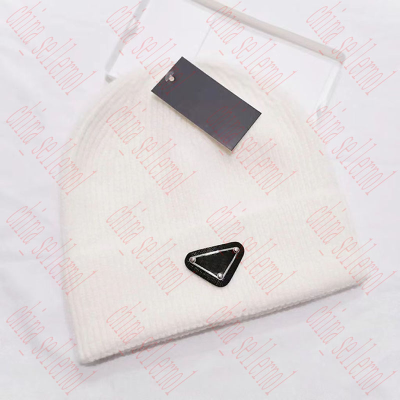 Designer Autumn Winter Fashion Knitted Hat Fashion Trend Warm Matching Clothing, Red
Designer Autumn Winter Fashion Knitted Hat Fashion Trend Warm Matching Clothing, Red