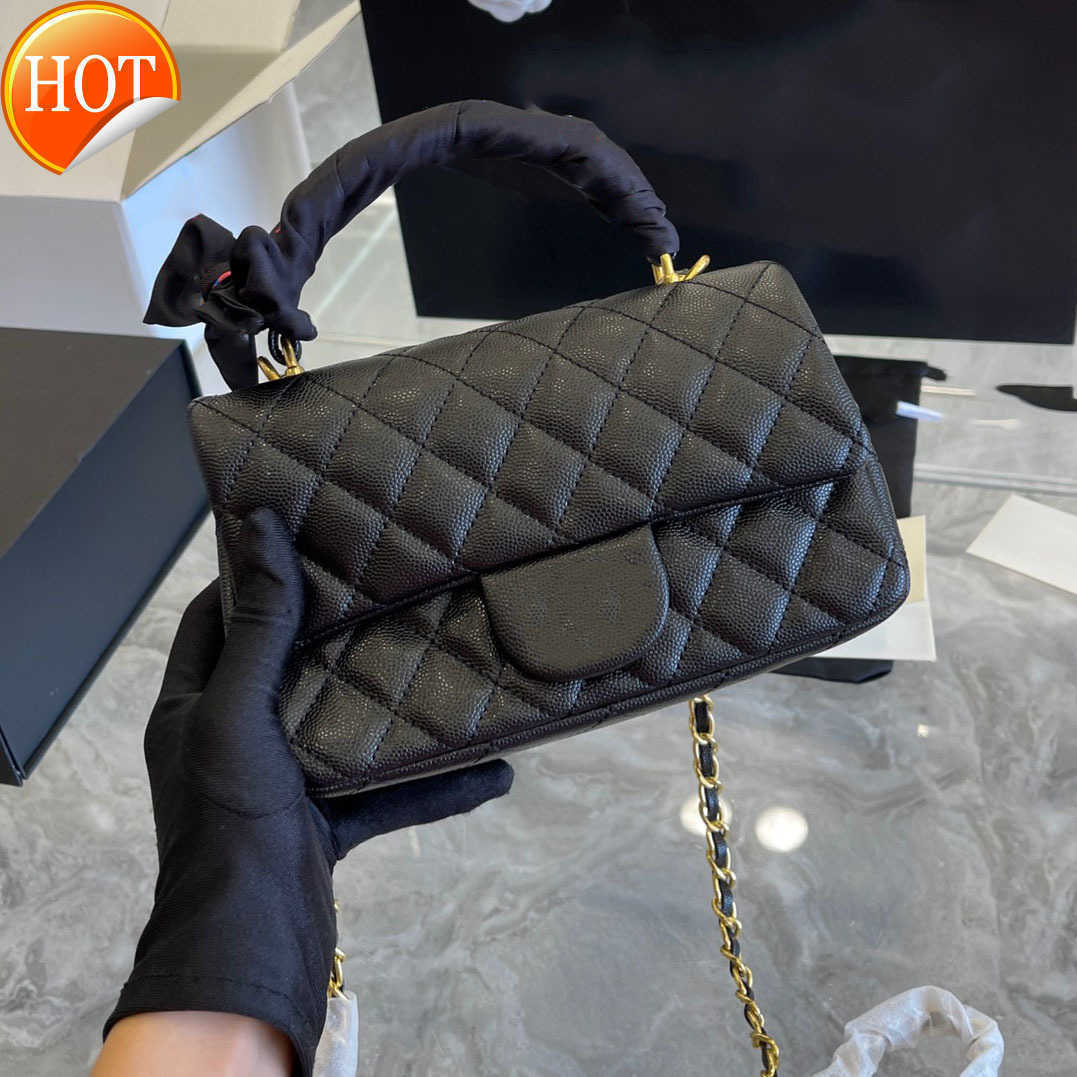 Women's Luxury Designer Shoulder Bags 2023 Fashion Pearl Caviar Tote Bag Texture Lambskin Metal Chain Shoulder Crossbody Bag Factory Direct Sales, Blue
Women's Luxury Designer Shoulder Bags 2023 Fashion Pearl Caviar Tote Bag Texture Lambskin Metal Chain Shoulder Crossbody Bag Factory Direct Sales, Blue