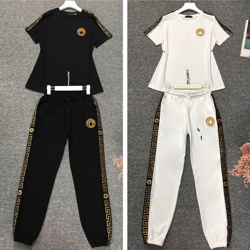2022 Fashion Designer Womens Tracksuits Women's Classic Casual Cotton Sport Suit Loose New Brand Fashion Two Piece Oversize Pants and T-shirts, White
2022 Fashion Designer Womens Tracksuits Women's Classic Casual Cotton Sport Suit Loose New Brand Fashion Two Piece Oversize Pants and T-shirts, White