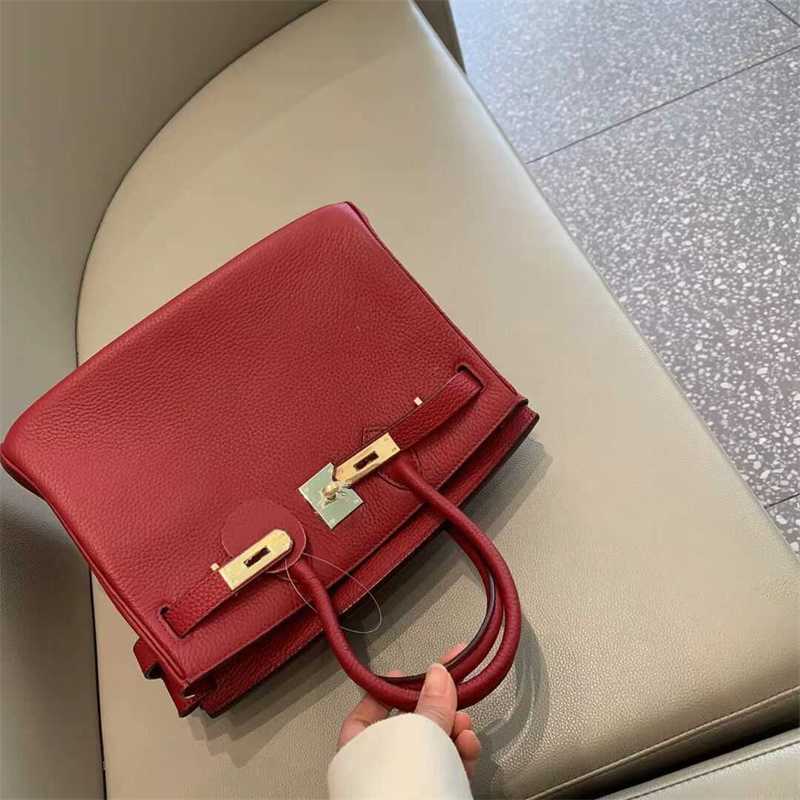 Birkin Bags Lychee Pattern Large Capacity Women's Leather Top Layer Handle Single Shoulder Diagonal Net Red Ayw Classical Larger, 30 inch caramel
Birkin Bags Lychee Pattern Large Capacity Women's Leather Top Layer Handle Single Shoulder Diagonal Net Red Ayw Classical Larger, 30 inch caramel