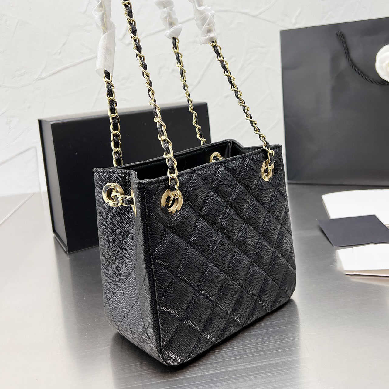 Luxury Designer Shoulder Bags Tote Woman's 2023 New Fashion Mini Bucket Bag Textured Leather Portable Single Shoulders Crossbody Bags Factory Direct Sales, Pink
Luxury Designer Shoulder Bags Tote Woman's 2023 New Fashion Mini Bucket Bag Textured Leather Portable Single Shoulders Crossbody Bags Factory Direct Sales, Pink
