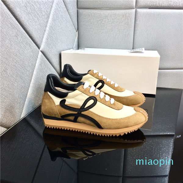 Mens Womens Luxury Casual Shoes Flow Runner In Nylon Suede Lace Up Sneaker Soft Upper Honey Rubber Wave Sole That Curves Around