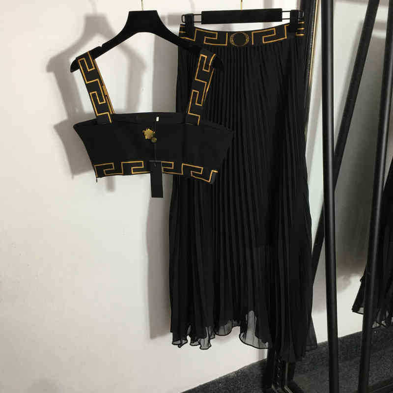 Outfit Women VER Yoga Tracksuits Designer 2 Piece Set Character Print Tube Top Tanks Camis And High Waist Pleated Skirt Jogging Suit, 11
Outfit Women VER Yoga Tracksuits Designer 2 Piece Set Character Print Tube Top Tanks Camis And High Waist Pleated Skirt Jogging Suit, 11