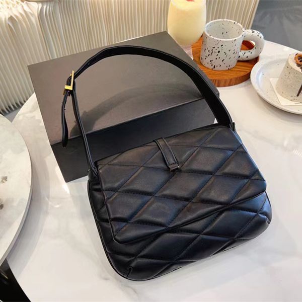 Designer tote Le 57 Shoulder Bag Hobo Clutch World Cup totes Womens mens Square quilted overlock hangdbag quilted Lambskin envelope Crossbody bags, Black
Designer tote Le 57 Shoulder Bag Hobo Clutch World Cup totes Womens mens Square quilted overlock hangdbag quilted Lambskin envelope Crossbody bags, Black