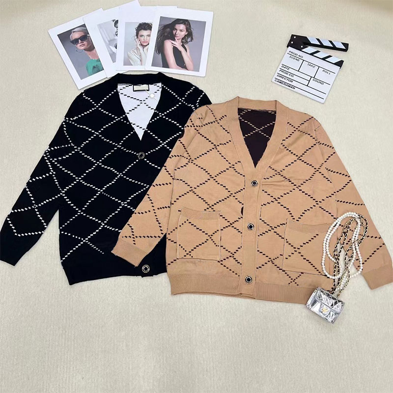 Designer Woman Sweater Letter Jacquard Cardigan V-Neck Long Sleeved Casual Knit Jacket Coat Autumn Winter Keep Warm Cardigans, Make up for price
Designer Woman Sweater Letter Jacquard Cardigan V-Neck Long Sleeved Casual Knit Jacket Coat Autumn Winter Keep Warm Cardigans, Make up for price