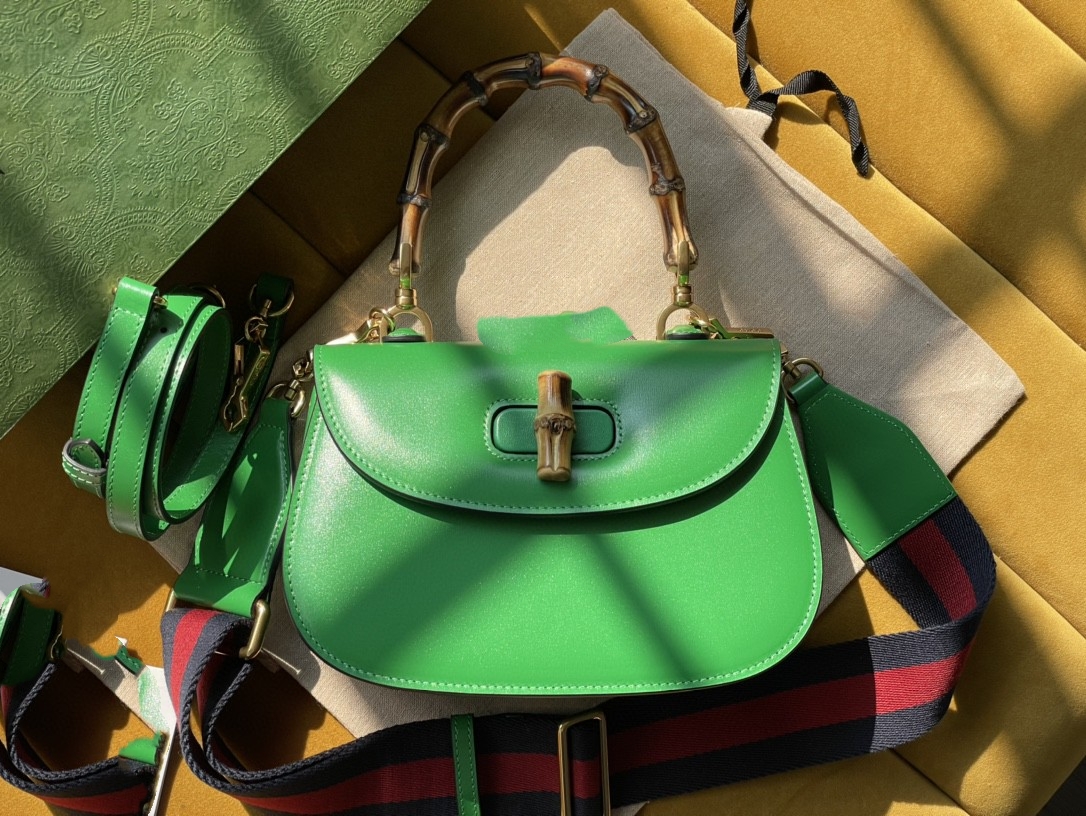 womens shoulder bag green slung womens bags bamboo handheld gold hardware leather, Black
womens shoulder bag green slung womens bags bamboo handheld gold hardware leather, Black