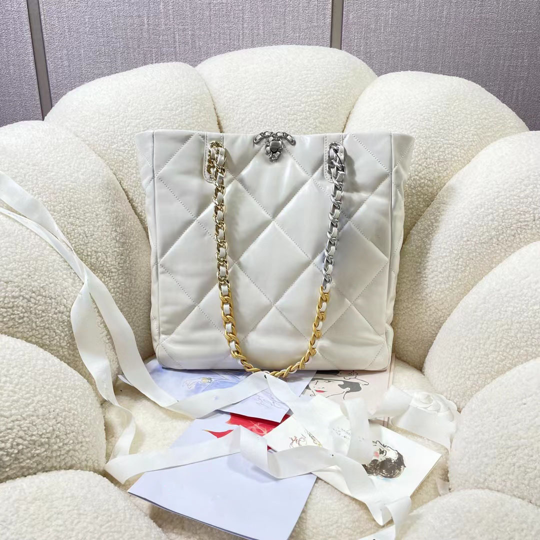 37cm large capacity Tote bags Ringer leather designer handbag Brand bag Luxury bag Chain purse White shopping crossbody, Light brown
37cm large capacity Tote bags Ringer leather designer handbag Brand bag Luxury bag Chain purse White shopping crossbody, Light brown