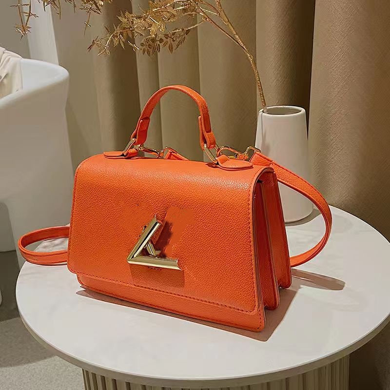 Fashion Twist bag Shoulder crossbody Bags tote handbag flip Hasp Totes chain Handbags designer Women luxury Genuine Leather shopping pocket, Red
Fashion Twist bag Shoulder crossbody Bags tote handbag flip Hasp Totes chain Handbags designer Women luxury Genuine Leather shopping pocket, Red