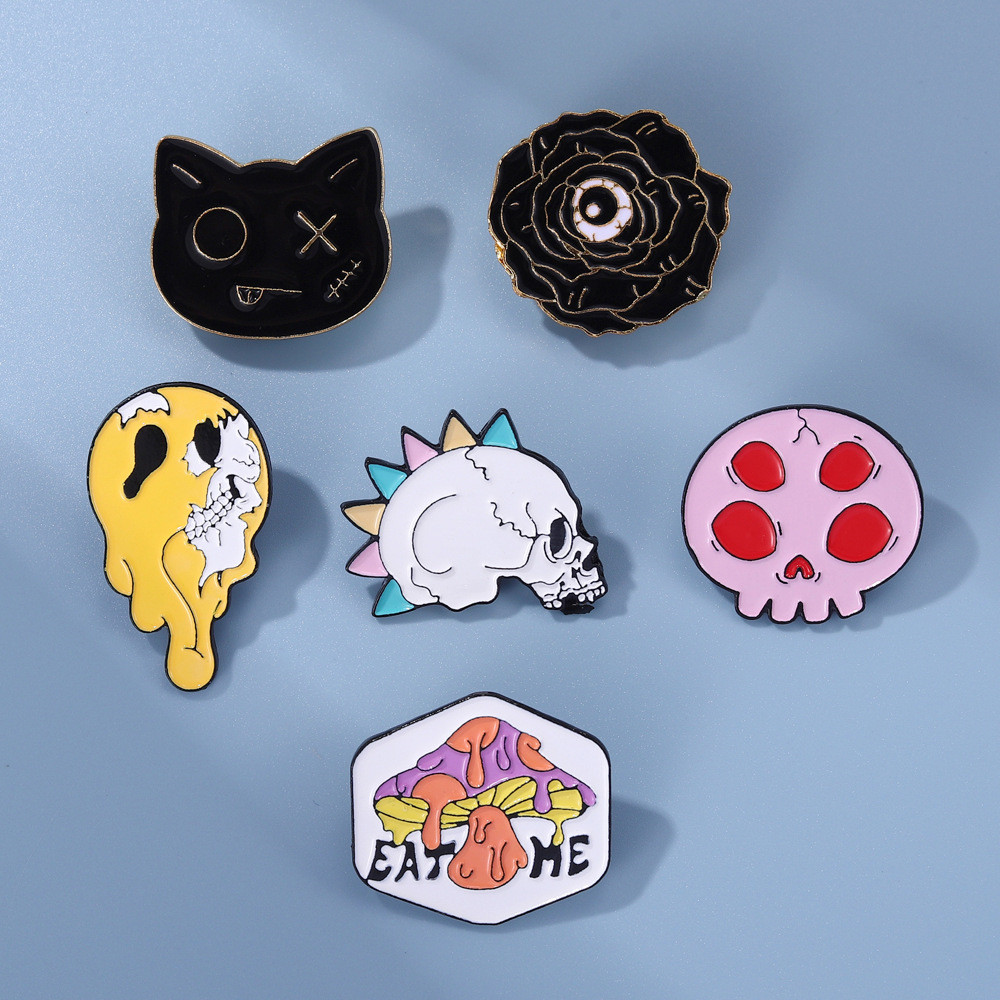 Halloween Skull Skeleton Brooch Pins Cartoon Enamel Brooches Alloy Mushroom Black Cat Badge Buckles Gothic Jewelry Gift
Halloween Skull Skeleton Brooch Pins Cartoon Enamel Brooches Alloy Mushroom Black Cat Badge Buckles Gothic Jewelry Gift