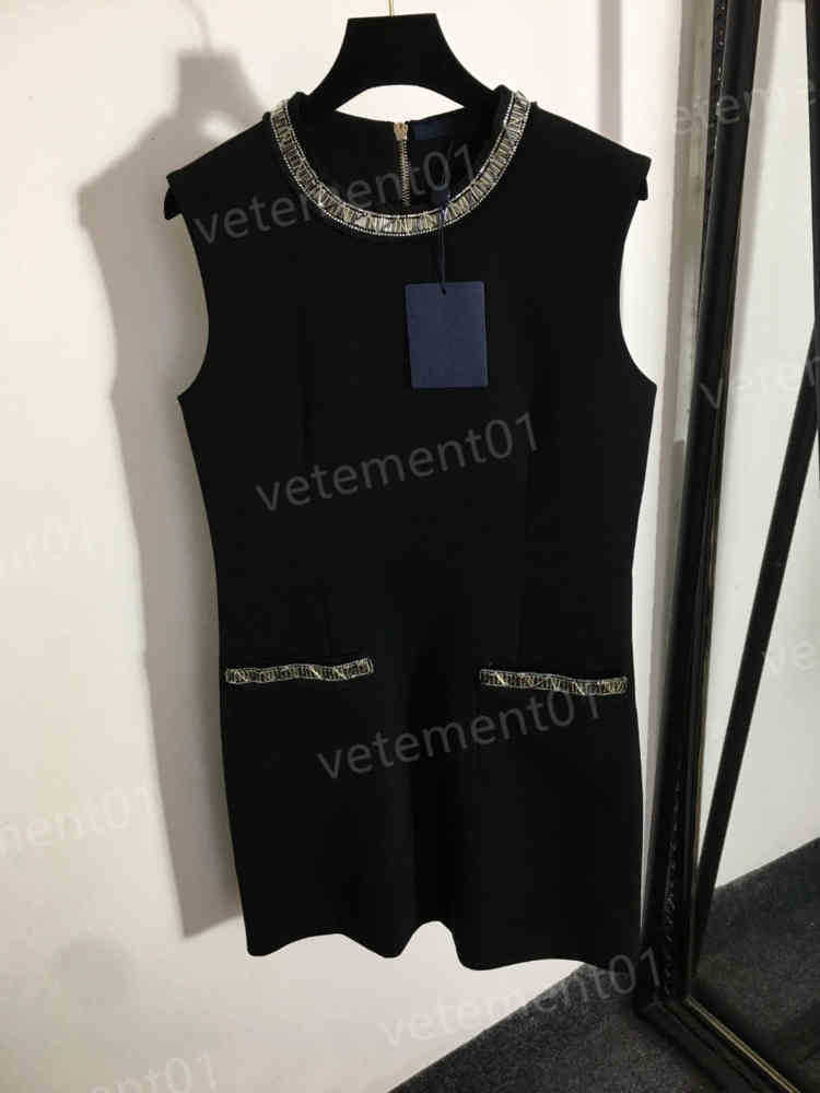 Designer Women Dresses Vintage Beading Versatile Round Neck Sleeveless Tank Tops Black Dress Luxury Summer Party Dress
Designer Women Dresses Vintage Beading Versatile Round Neck Sleeveless Tank Tops Black Dress Luxury Summer Party Dress