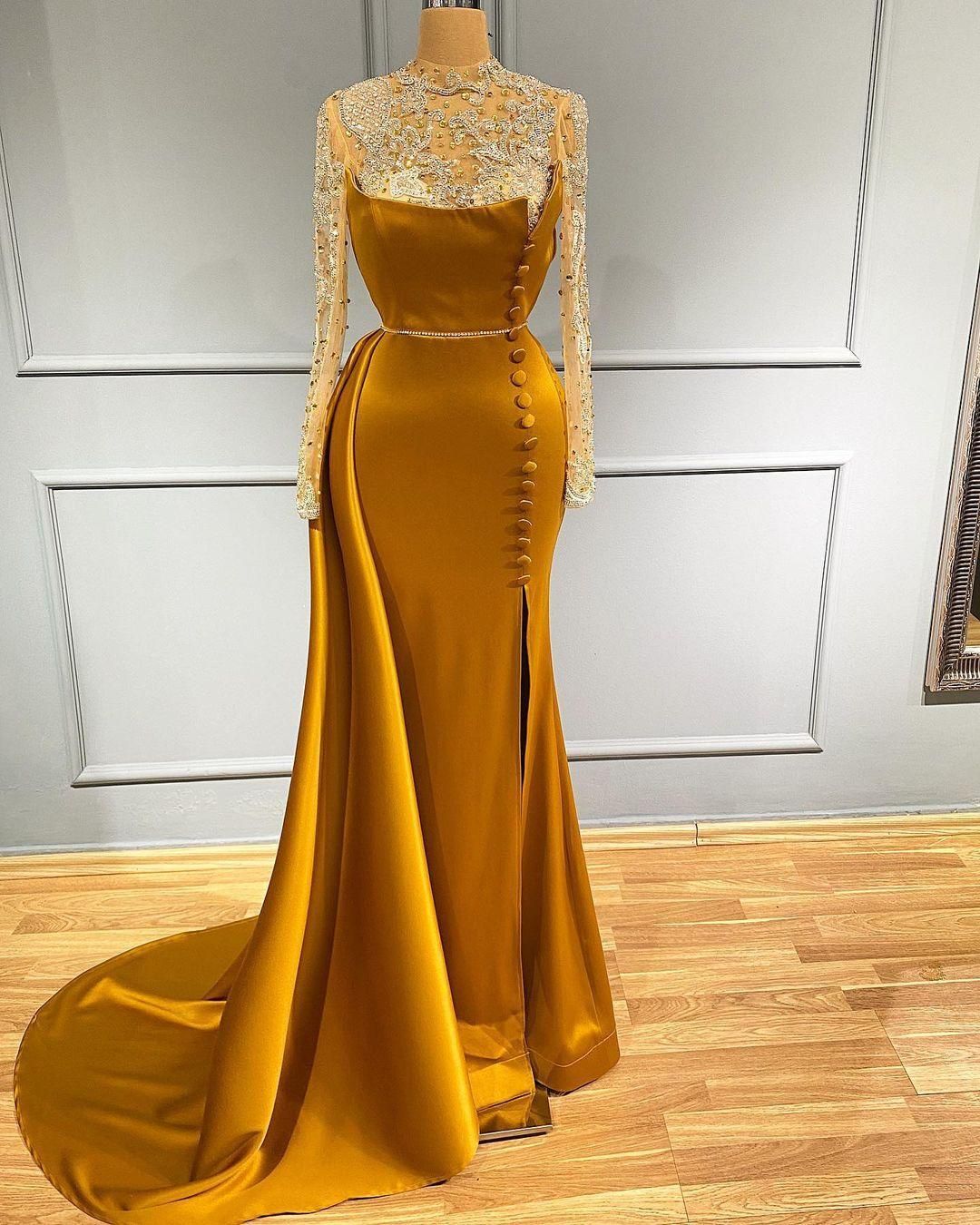 Gold Mermaid 2023 Prom Dresses Long Sleeves High Neck Beaded Veet Lace Applique Side Slit Or Length Custom Made Ruched Evening Party Gowns Vestidos