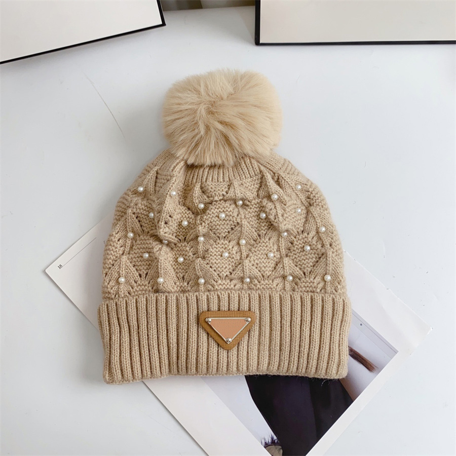 Designers Womens P Knitted Hat Luxury Brand Women Beanies Bucket Hat Men Windy Snowy Triangle Designer Hairy Womens Winter Caps Bucket Hats, Pra1
Designers Womens P Knitted Hat Luxury Brand Women Beanies Bucket Hat Men Windy Snowy Triangle Designer Hairy Womens Winter Caps Bucket Hats, Pra1