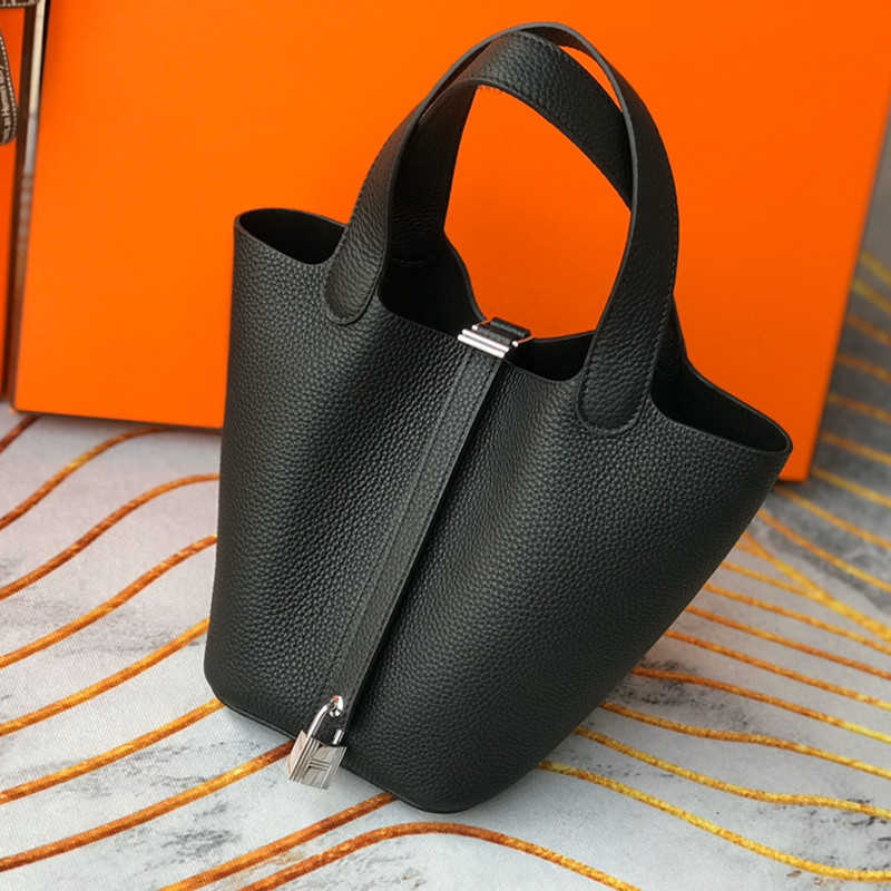Top Quality Designer bags Picotin lock Bag Women Purse Tote Bucket Handmade Luxury Handbags Classic Fashion Togo Leather Canvas Shopping RSNW, Red
Top Quality Designer bags Picotin lock Bag Women Purse Tote Bucket Handmade Luxury Handbags Classic Fashion Togo Leather Canvas Shopping RSNW, Red