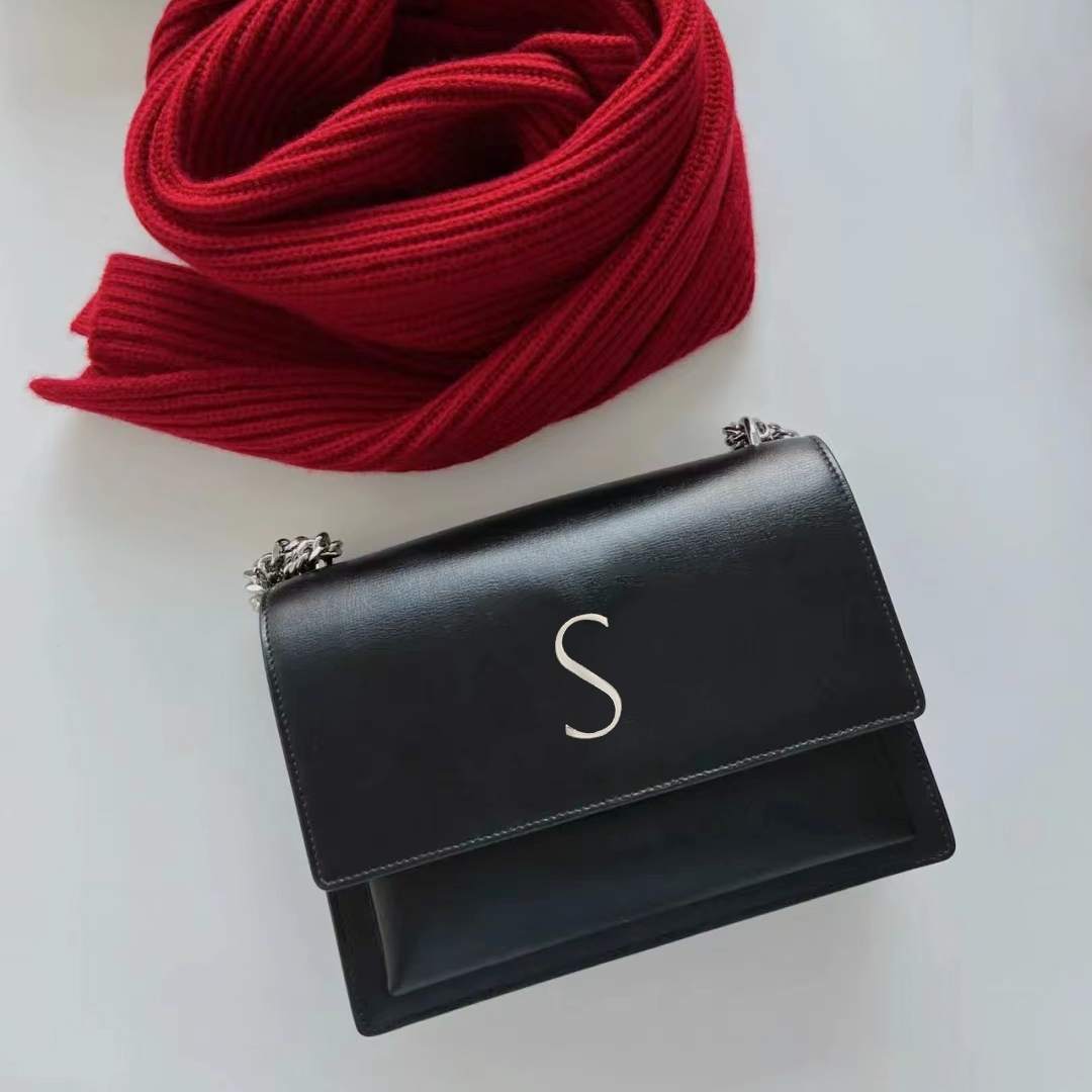 Designer Clutch flap SUNSET tote bag Fashion shoulder famous WOC smooth Leather wallet metal sign handbag key ring chain womens men crossbody luxury sling pochette, Khaki gold
Designer Clutch flap SUNSET tote bag Fashion shoulder famous WOC smooth Leather wallet metal sign handbag key ring chain womens men crossbody luxury sling pochette, Khaki gold